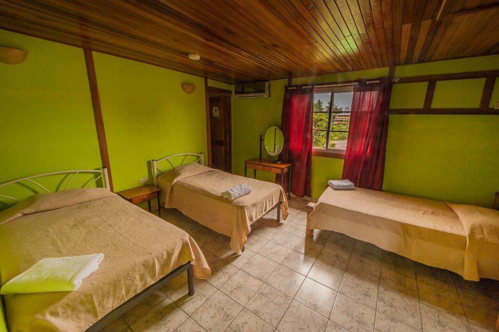 Hotel Posada Los Delfines Bocas Town Exterior photo