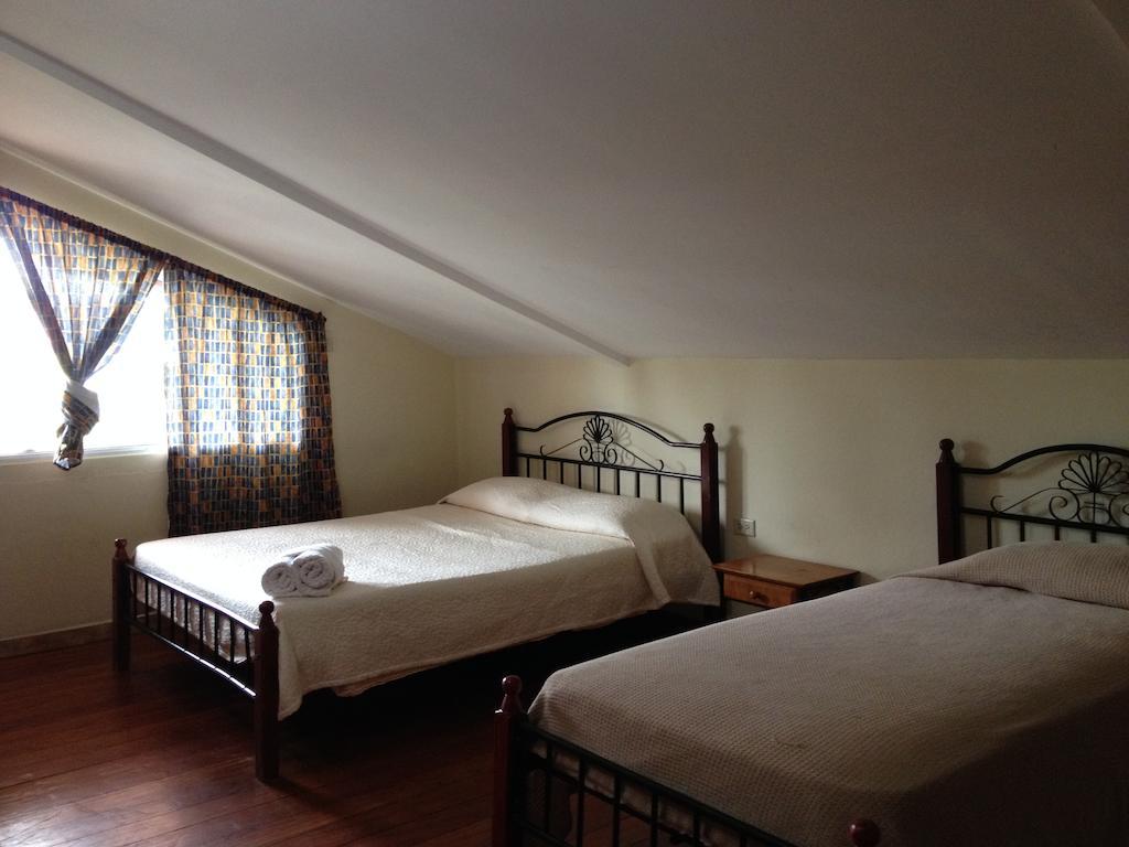 Hotel Posada Los Delfines Bocas Town Room photo
